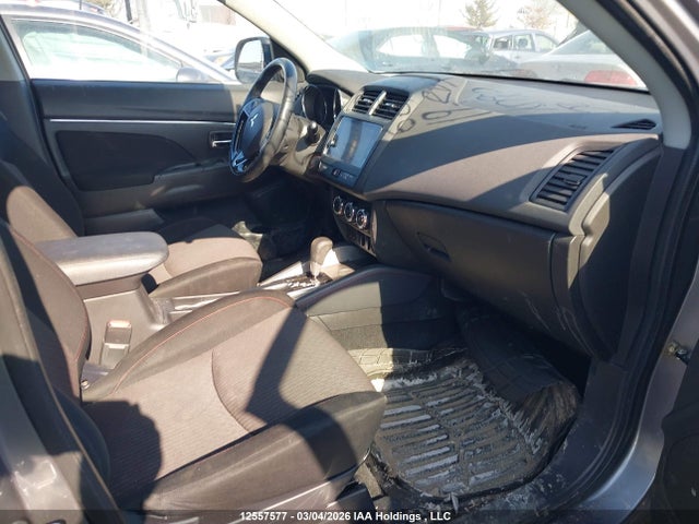 JA4AH3AU0KU601107 Mitsubishi RVR