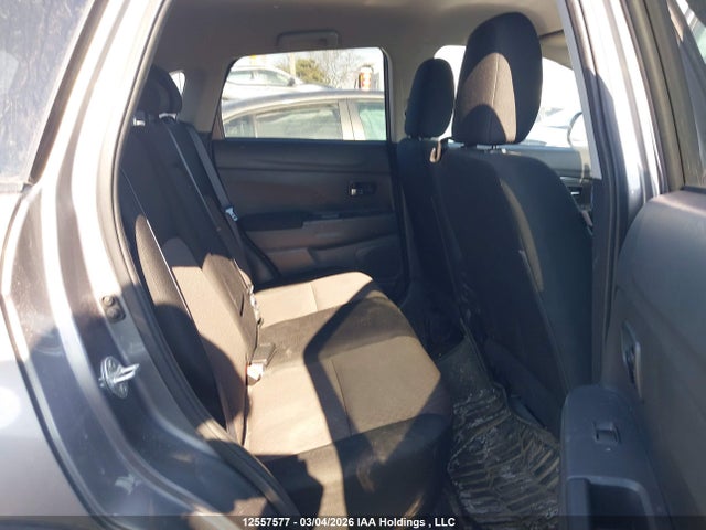 JA4AH3AU0KU601107 Mitsubishi RVR
