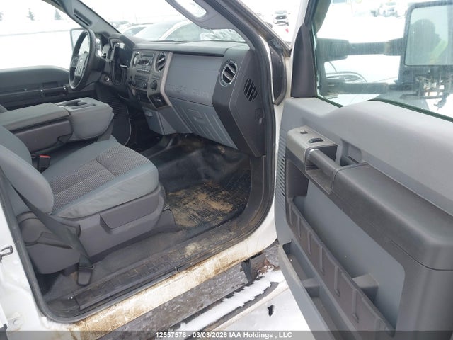 12557578 :رقم المزاد ، 1FT8W3B67FEB17414 vin ، 2015 Ford F350 Super Duty مزاد بيع