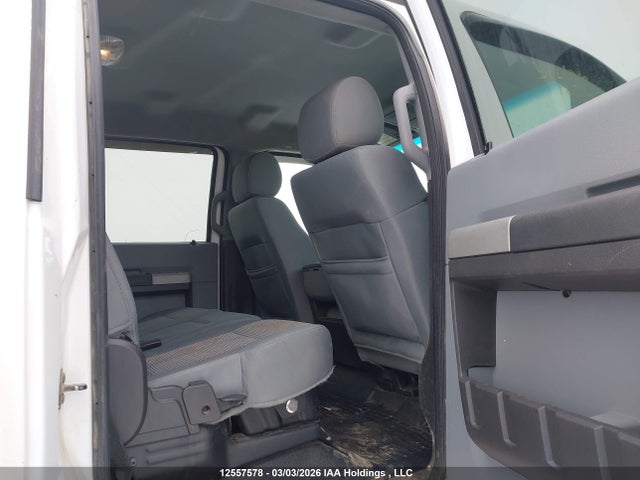 12557578 :رقم المزاد ، 1FT8W3B67FEB17414 vin ، 2015 Ford F350 Super Duty مزاد بيع