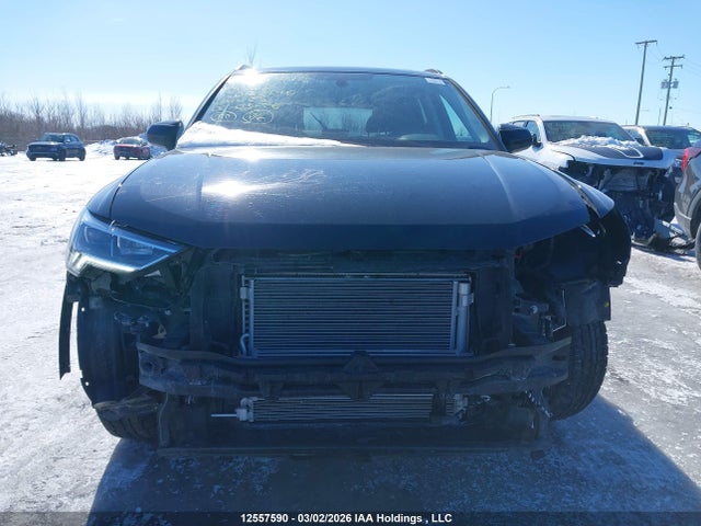 WA1AUCF35S1077210 Audi Q3 Premium 40
