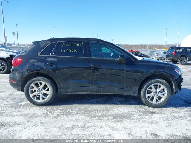 WA1AUCF35S1077210 Audi Q3 Premium 40