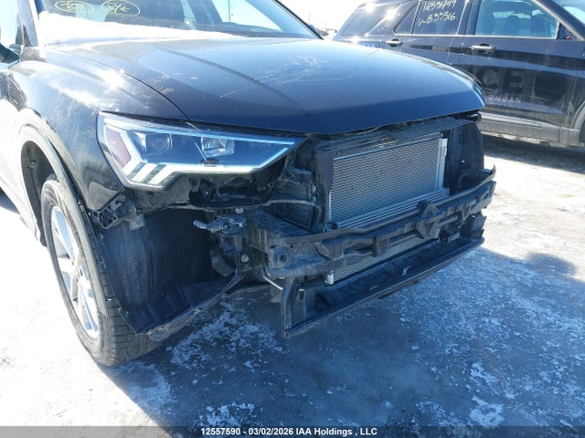 WA1AUCF35S1077210 Audi Q3 Premium 40