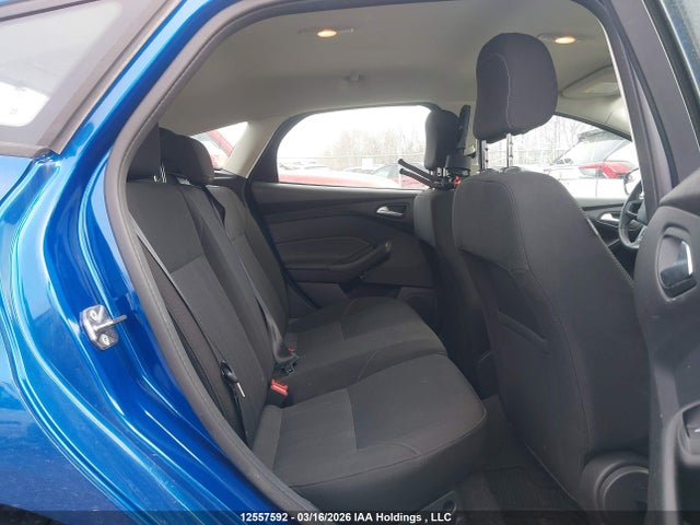 1FADP3K2XJL218594 Ford FOCUS SE