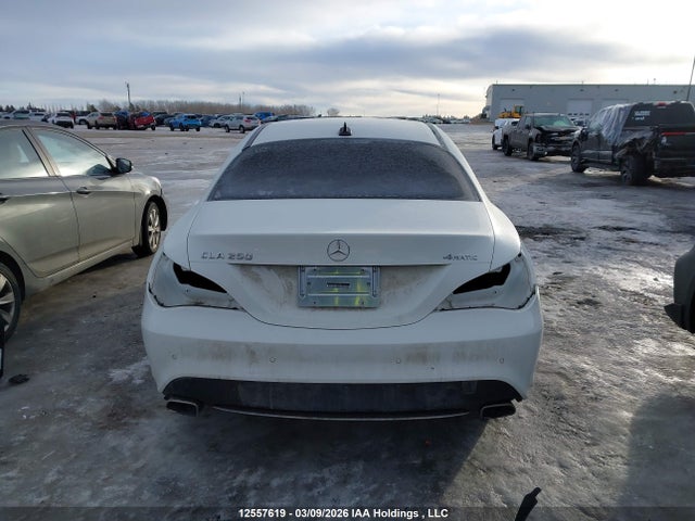 WDDSJ4GB5EN134927 Mercedes-Benz CLA 250 4MATIC