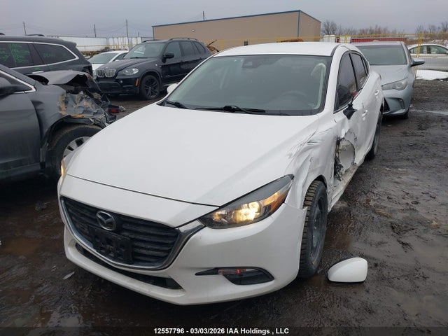 3MZBN1T7XJM221254 Mazda 3 SE