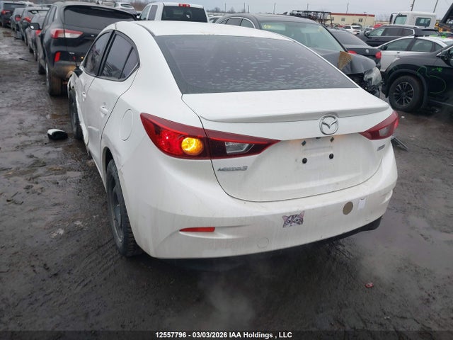 3MZBN1T7XJM221254 Mazda 3 SE