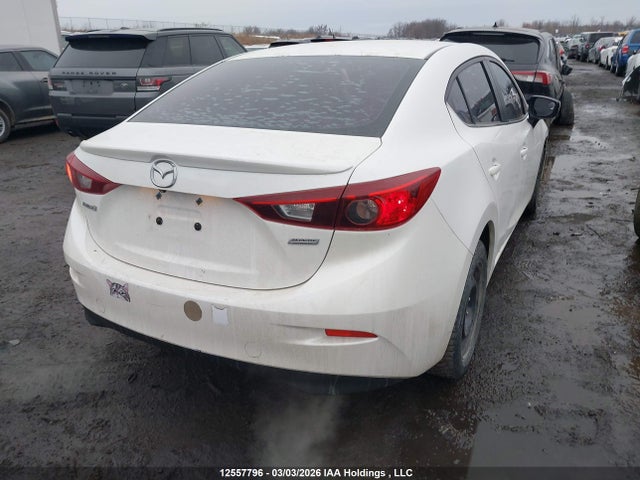 3MZBN1T7XJM221254 Mazda 3 SE