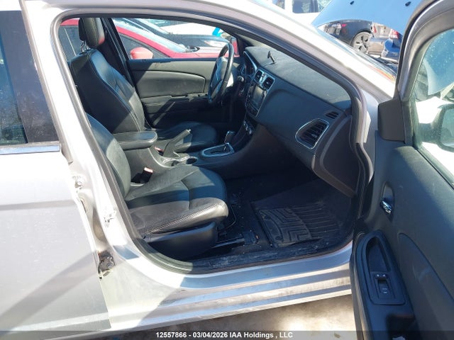 1C3CCBCG9CN245402 Chrysler 200