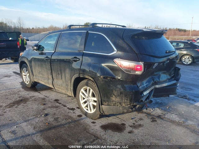 Aukcja sprzedaży 2015 Toyota Highlander Le, vin: 5TDBKRFH8FS156202, numer aukcji: 12557891