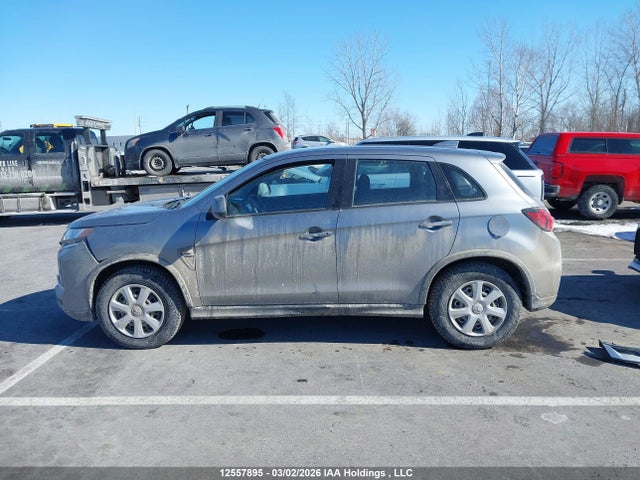 Mitsubishi RVR ES 2024 JA4AJUAU2RU607138 Image 15