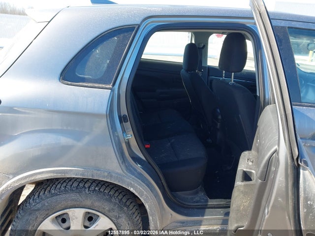 Mitsubishi RVR ES 2024 JA4AJUAU2RU607138 Image 8