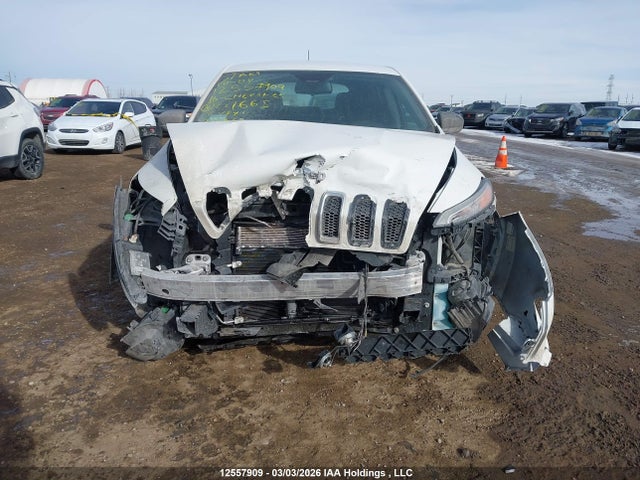 1C4PJLAB9GW221665 Jeep Cherokee Sport