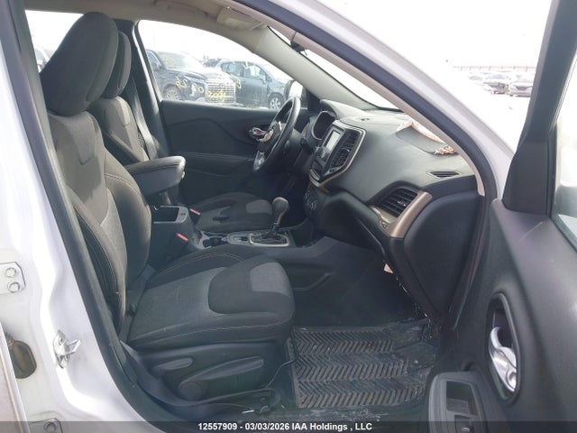 1C4PJLAB9GW221665 Jeep Cherokee Sport