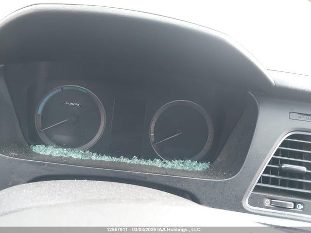 KMHE34L12GA007914 Hyundai Sonata Hybrid Limited