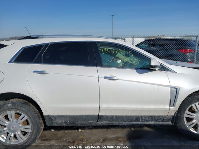 Продажа на аукционе авто 2015 Cadillac Srx Luxury, vin: 3GYFNEE34FS579081, номер лота: 12557955