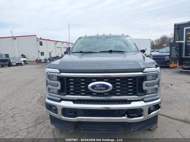 1FT8W3DT9PED81965 Ford F-350 Lariat