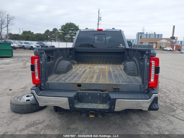 1FT8W3DT9PED81965 Ford F-350 Lariat
