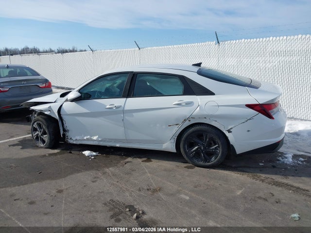 KMHLM4AG8MU114231 Hyundai Elantra Preferred Ivt
