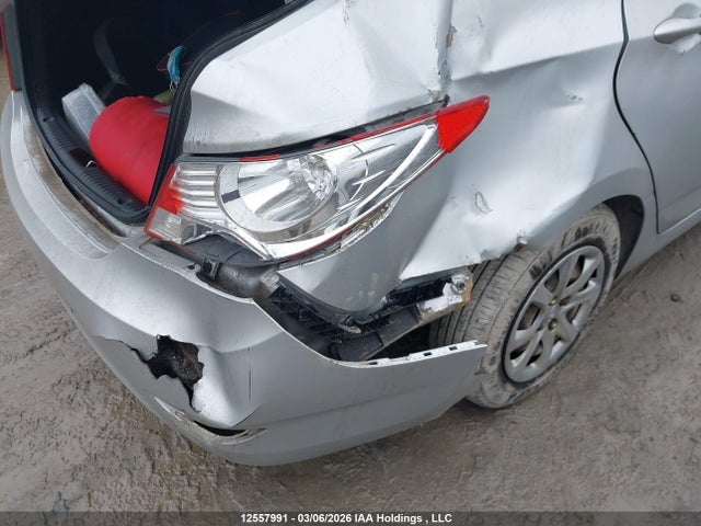 12557991 :رقم المزاد ، KMHCT4AE2DU291228 vin ، 2013 Hyundai Accent Gls/gs مزاد بيع