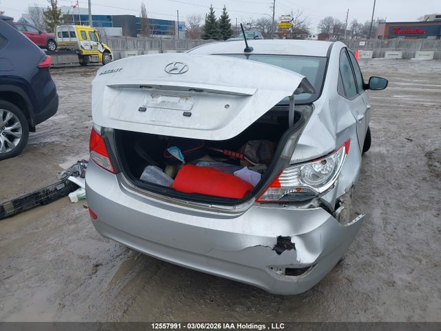 12557991 :رقم المزاد ، KMHCT4AE2DU291228 vin ، 2013 Hyundai Accent Gls/gs مزاد بيع