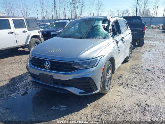 3VV8B7AX6NM143347 Volkswagen Tiguan Se R-line Black