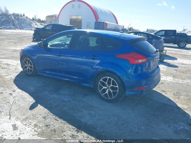 1FADP3K2XJL290539 Ford FOCUS SE