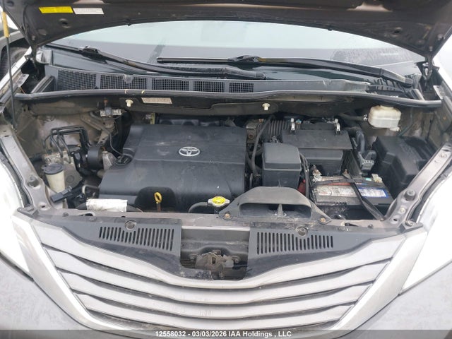 Продажа на аукционе авто 2013 Toyota Sienna Xle/limited, vin: 5TDDK3DC5DS055127, номер лота: 12558032