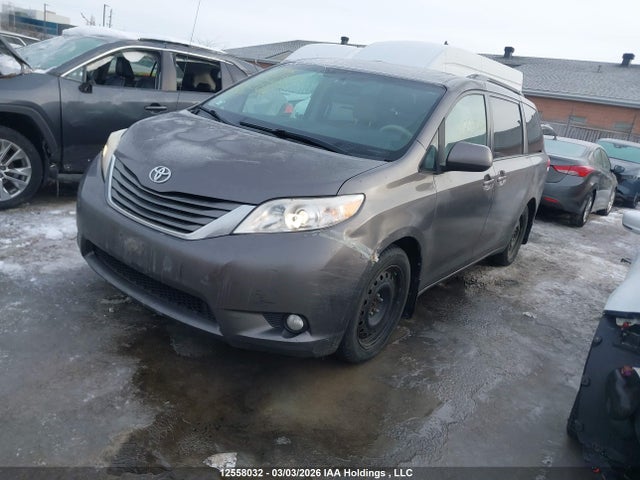 Продажа на аукционе авто 2013 Toyota Sienna Xle/limited, vin: 5TDDK3DC5DS055127, номер лота: 12558032