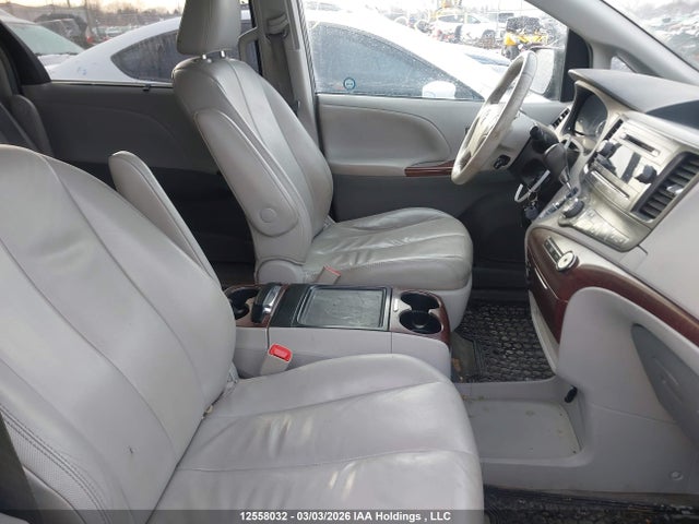Продажа на аукционе авто 2013 Toyota Sienna Xle/limited, vin: 5TDDK3DC5DS055127, номер лота: 12558032