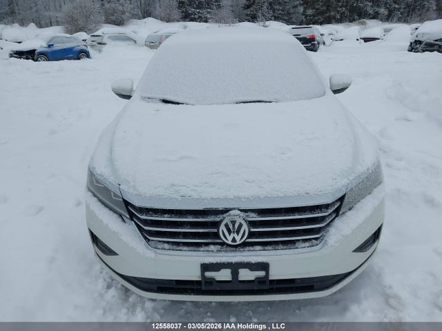 2020 Volkswagen Passat Highline მანქანა იყიდება აუქციონზე, vin: 1VWUA7A32LC008200, აუქციონის ნომერი: 12558037