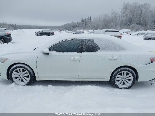 2020 Volkswagen Passat Highline მანქანა იყიდება აუქციონზე, vin: 1VWUA7A32LC008200, აუქციონის ნომერი: 12558037