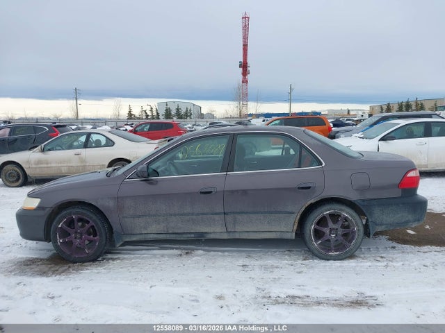 1998 Honda Accord Lx მანქანა იყიდება აუქციონზე, vin: 1HGCG5642WA800688, აუქციონის ნომერი: 12558089