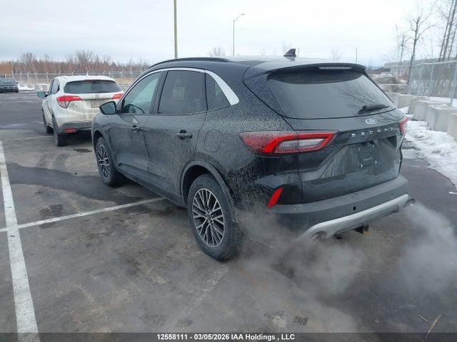 1FMCU0E17RUA48681 Ford Escape Phev