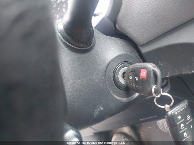 12558172 :رقم المزاد ، VNKKTUD31FA046507 vin ، 2015 Toyota Yaris مزاد بيع