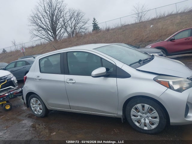 12558172 :رقم المزاد ، VNKKTUD31FA046507 vin ، 2015 Toyota Yaris مزاد بيع