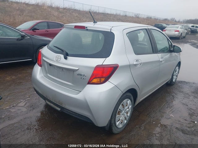 12558172 :رقم المزاد ، VNKKTUD31FA046507 vin ، 2015 Toyota Yaris مزاد بيع