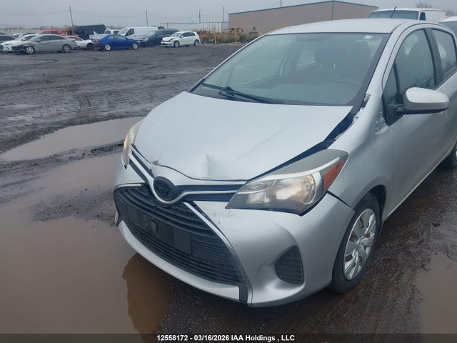 12558172 :رقم المزاد ، VNKKTUD31FA046507 vin ، 2015 Toyota Yaris مزاد بيع