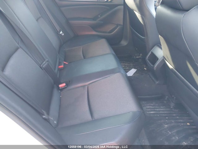 1HGCV1F3XJA811842 Honda Accord Sport