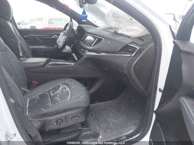 5GAEVAKW8PJ258223 Buick Enclave Essence Awd