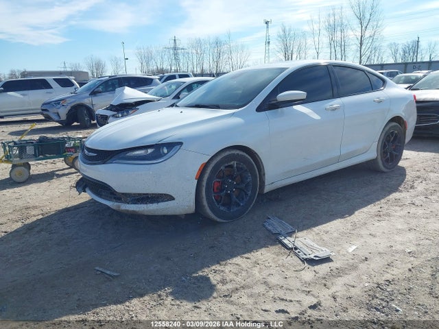 12558240 :رقم المزاد ، 1C3CCCBG1FN711898 vin ، 2015 Chrysler 200 S مزاد بيع