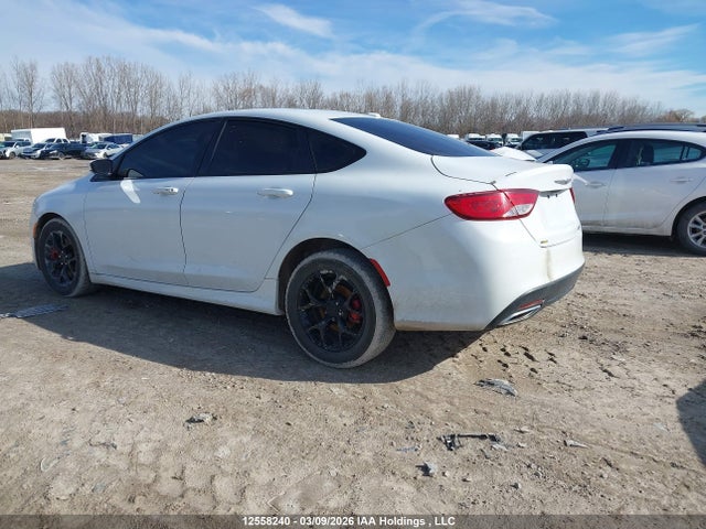 12558240 :رقم المزاد ، 1C3CCCBG1FN711898 vin ، 2015 Chrysler 200 S مزاد بيع