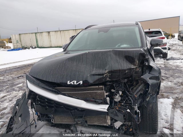 12558251 :رقم المزاد ، KNDPVCAF9P7068853 vin ، 2023 Kia Sportage Ex مزاد بيع