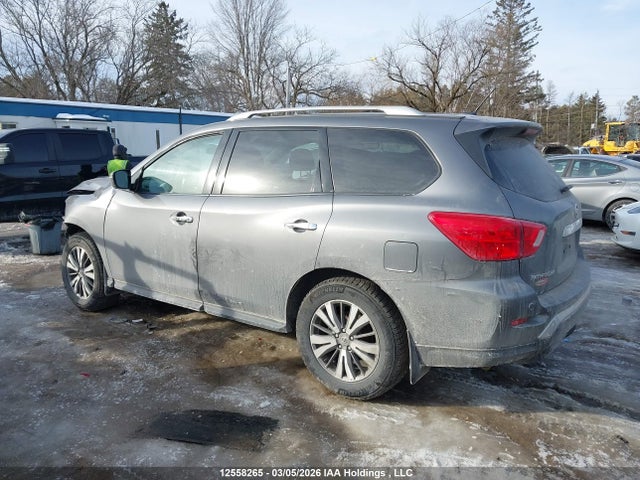 Продажа на аукционе авто 2017 Nissan Pathfinder, vin: 5N1DR2MM2HC670672, номер лота: 12558265