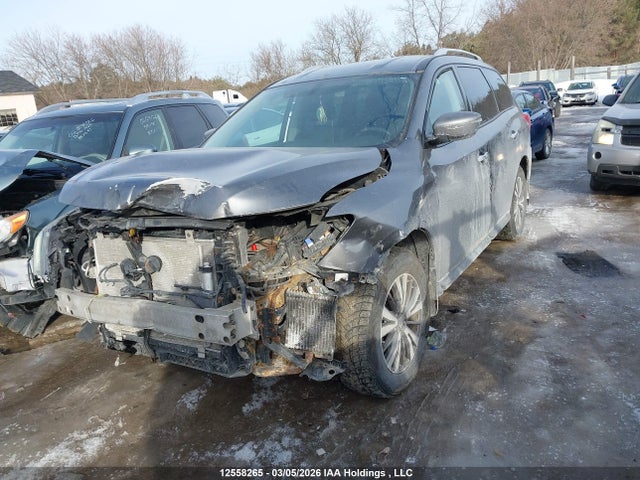 Продажа на аукционе авто 2017 Nissan Pathfinder, vin: 5N1DR2MM2HC670672, номер лота: 12558265