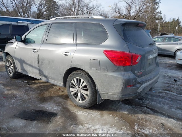 Продажа на аукционе авто 2017 Nissan Pathfinder, vin: 5N1DR2MM2HC670672, номер лота: 12558265