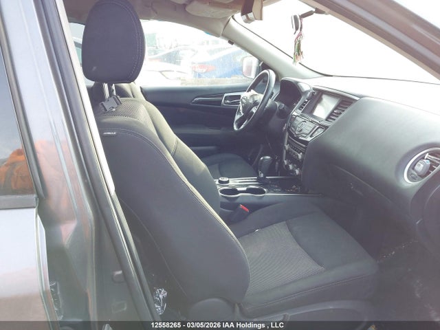 Продажа на аукционе авто 2017 Nissan Pathfinder, vin: 5N1DR2MM2HC670672, номер лота: 12558265