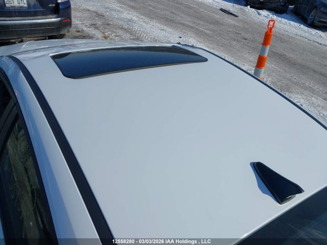 KMHLM4AGXNU334598 Hyundai Elantra