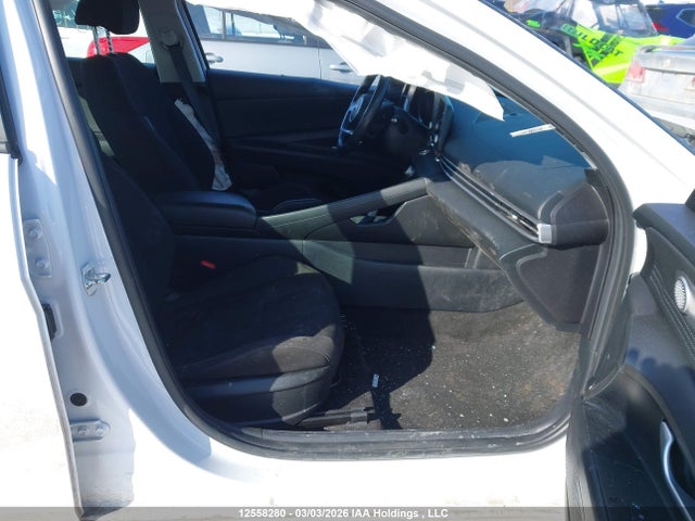 KMHLM4AGXNU334598 Hyundai Elantra