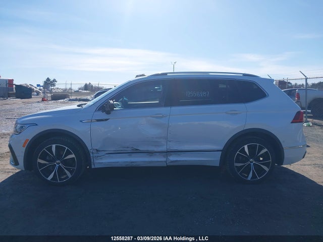 3VV4B7AX1NM036673 Volkswagen Tiguan Highline R-line